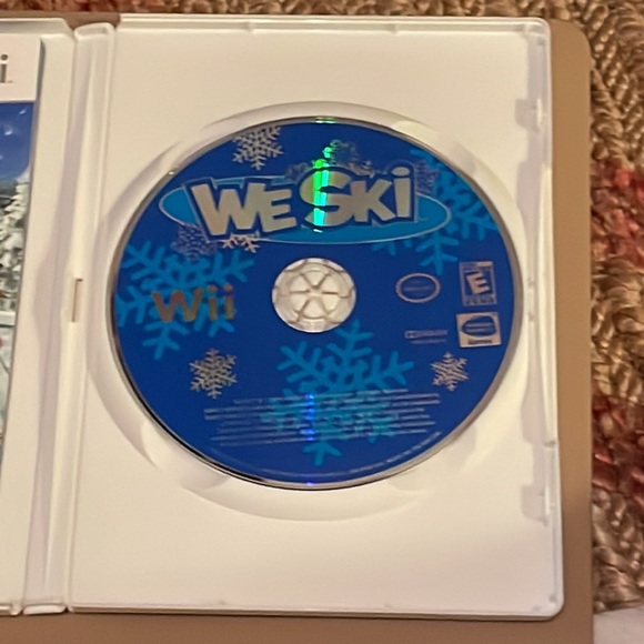 Wii Nintendo - We Ski - 2008 Bandai Namco Games - Picture 7 of 9